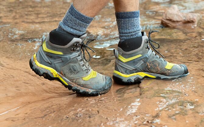 Jak se starat o boty z hladké kůže?